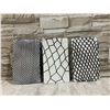 Image 3 : 3 Pcs Black Fishnet Stocking for Women - One Size Fits All