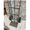 Image 6 : Vertical Hand Trolley