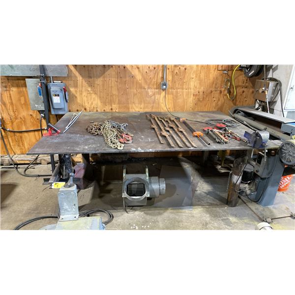 3/4" STEEL TOP WELDERS WORK TABLE WITH RECORD NO.3 BENCH VICE APPROX 8'L X 5'W X 2' 11"H