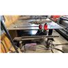 Image 2 : 3/4" STEEL TOP WELDERS WORK TABLE WITH RECORD NO.3 BENCH VICE APPROX 8'L X 5'W X 2' 11"H