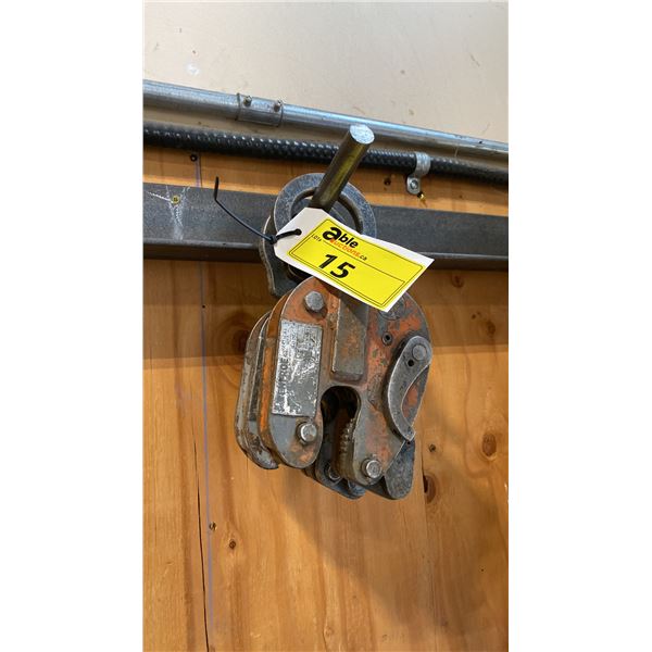 PAIR OF HEAVY DUTY PLATE GRABBERS