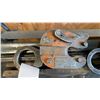 Image 4 : PAIR OF HEAVY DUTY PLATE GRABBERS