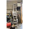 Image 1 : FEATHERLITE ALUMINUM 24' EXTENSION LADDER