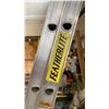 Image 3 : FEATHERLITE ALUMINUM 24' EXTENSION LADDER
