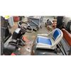 Image 5 : TOYOTA 7FGCU25 FORKLIFT (PROPANE) - 3 STAGE MAST, STANDARD FORKS, SIDE SHIFT, SOLID TIRES,