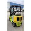 Image 2 : CLARK CGP25 FORKLIFT (PROPANE) - 3 STAGE MAST, STANDARD FORKS, SIDE SHIFT, PNEUMATIC TIRES,