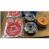 Image 3 : 2 DIABLO STEEL DEMON SAW BLADES AND ASSORTED GRINDING DISCS AND BRUSH