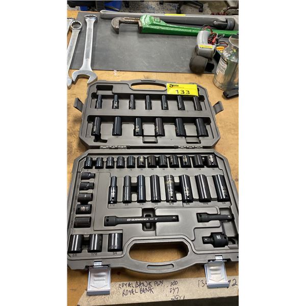 GEARWRENCH 45PCS. SOCKET SET