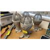 Image 1 : GROUP OF 4 CROUSE-HINDS FIRE PROOF LIGHTS