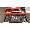 Image 6 : CRAFTSMAN 6 DRAWER TOOL BOX AND CONTENTS