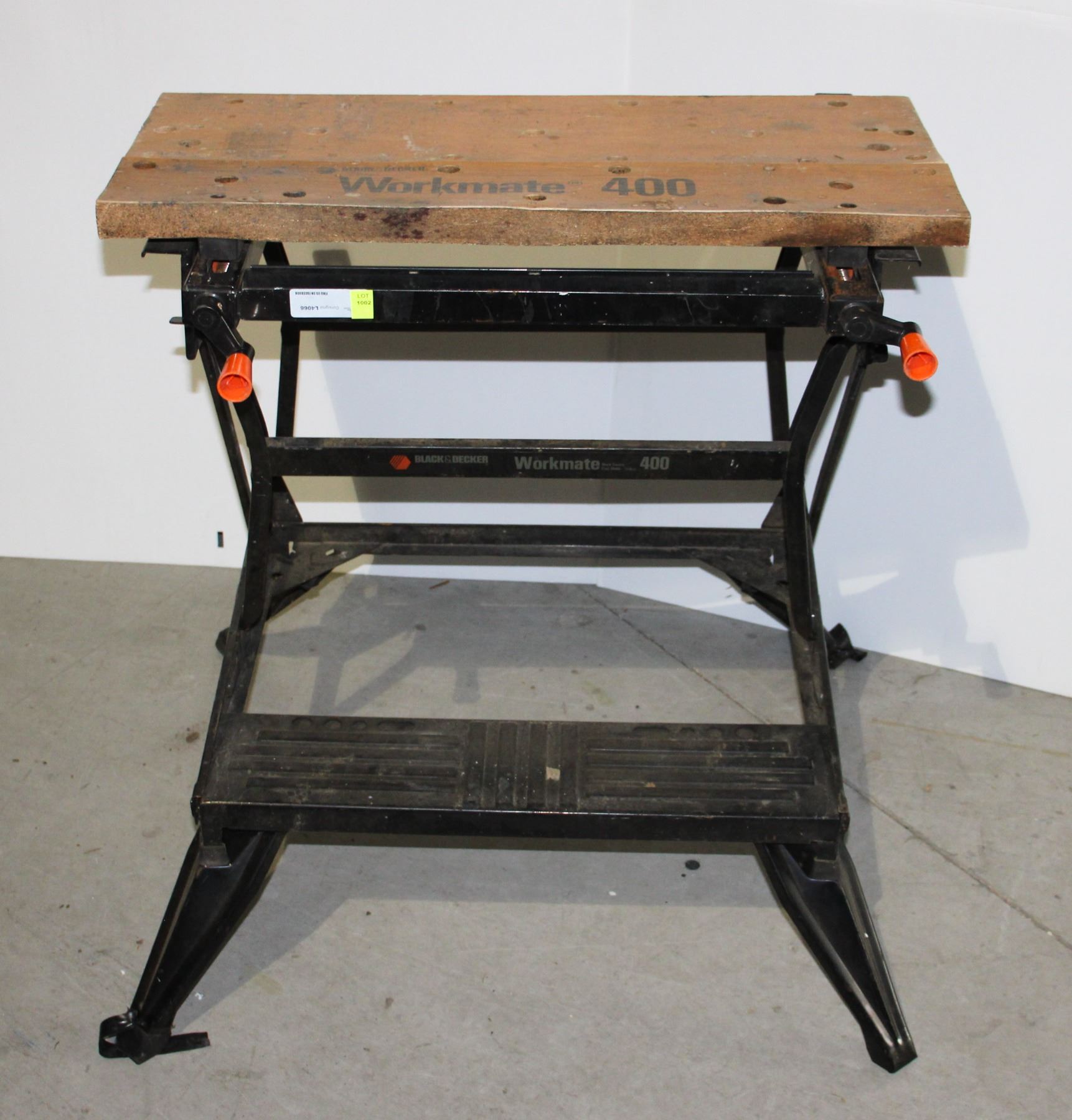 BLACK & DECKER WORKMATE 400 ADJUSTABLE WORKBENCH