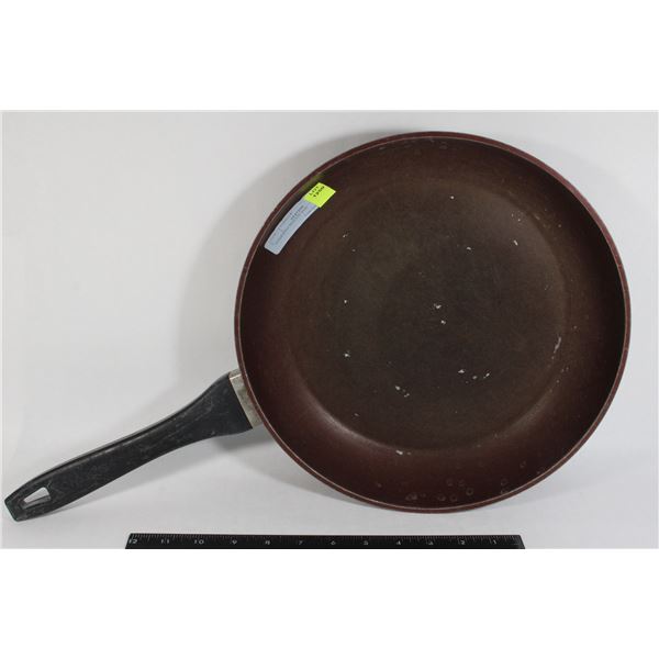 PADERNO TEFLON PAN