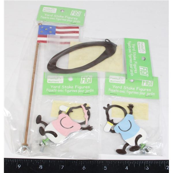 NEW LOT 4 OF FAMILY MATTERS YARD STAKE FIGURES