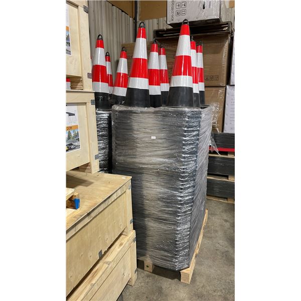 PALLET OF 250 RED REFLECTIVE COMMERCIAL INDUSTRIAL TRAFFIC CONES