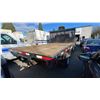 Image 3 : 2013 FORD F550 SUPERDUTY, 4DR FLAT DECK, WHITE, VIN 1FD0X5HT9DEB43461,