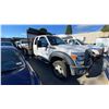 Image 4 : 2013 FORD F550 SUPERDUTY, 4DR FLAT DECK, WHITE, VIN 1FD0X5HT9DEB43461,