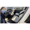 Image 5 : 2017 TOYOTA PRIUS C, 4DR HATCHBACK, WHITE VIN JTDKDTB33H1597673,