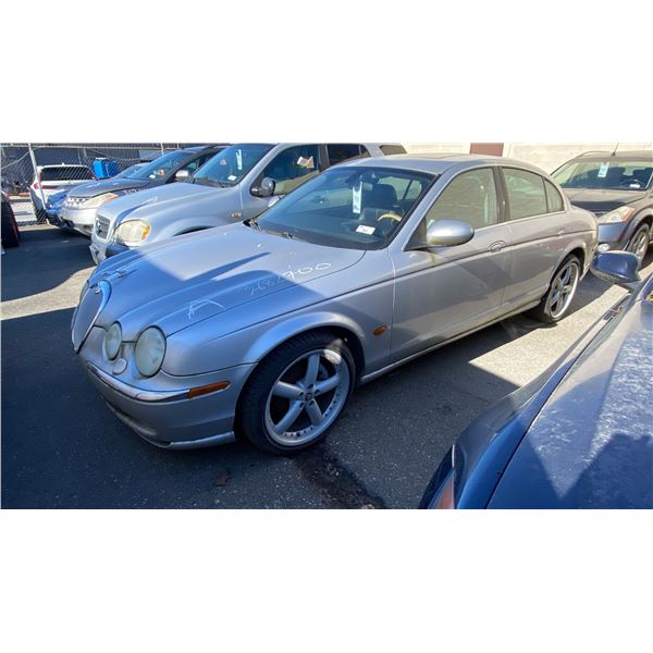 2004 JAGUAR STYPE, 4DRSD, GREY, VIN SAJGA01U44HN08316,