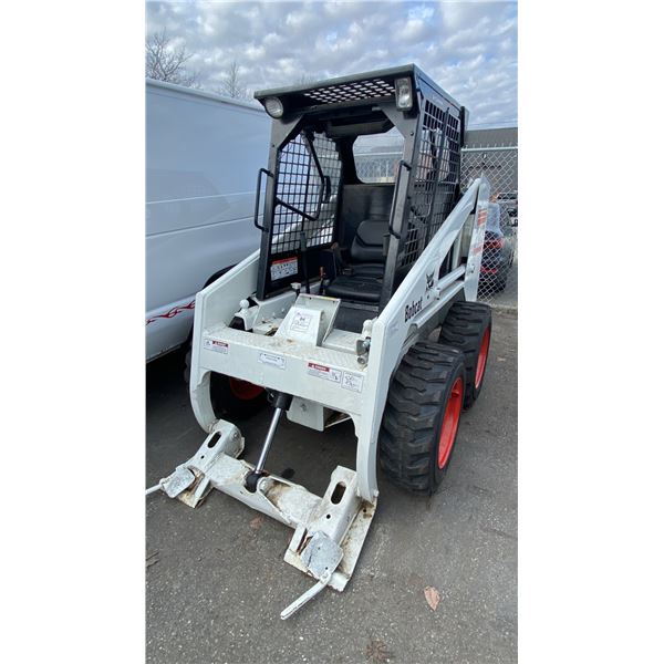 BOBCAT 743 SKIDSTEER, WHITE, VIN 501944413,