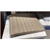 Image 6 : PALLET OF ASSORTED METROPOLITAN CERAMICS AND CROSSVILLE TILES