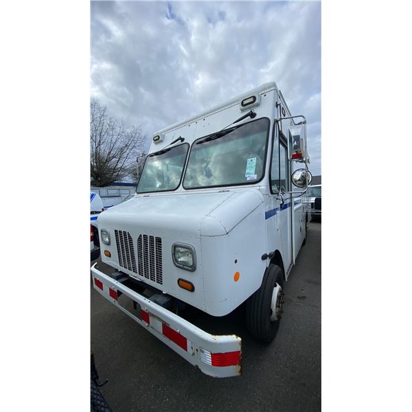 2011 WORKHORSE ROUTESTAR, 2DR VAN, WHITE, VIN 5B4LFG2E7B3444397,