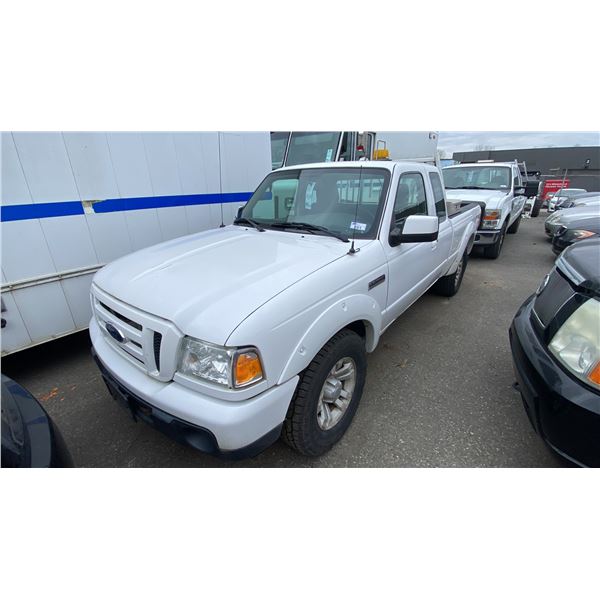 2011 FORD RANGER SPORT 4X4, 4DR CREW CAB WHIYE VIN 1FTLR4FE5BPA70083,