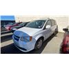 Image 1 : 2017 DODGE/RAM GRAND CARAVAN CREW, 4DRSW, WHITE, VIN 2C4RDGDG7HR845473,
