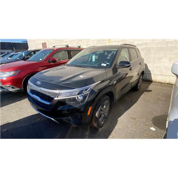 2021 KIA SELTOS EX, 4DRSW, BLACK, VIN KNDEUCAA4M7207698,