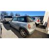 Image 2 : 2008 MINI COOPER, 2DR HATCHBACK GREY VIN WMWMF33578TU65634,