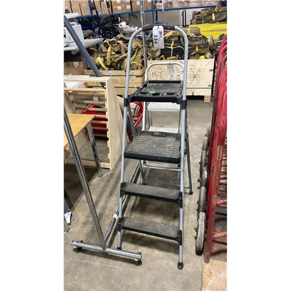COSCO FOLDING STEP LADDER