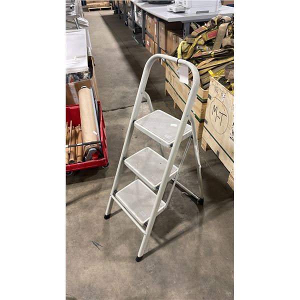 UBER HAUS FOLDING STEP LADDER