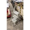 Image 1 : UBER HAUS FOLDING STEP LADDER