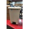 Image 2 : RUBBERMAID COMMERCIAL SLIMJIM STEP-ON WASTE RECEPTACLE *IN BOX*