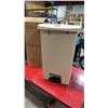 Image 2 : RUBBERMAID COMMERCIAL SLIMJIM STEP-ON WASTE RECEPTACLE *IN BOX*