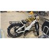 Image 2 : HIMIWAY ZEBRA WHITE 7 SPEED FAT TIRE FRONT SUSPENSION ELECTRIC BIKE WITH FULL DISC BRAKES