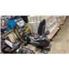 Image 1 : LIFE FITNESS 95R COMMERCIAL RECUMBENT EXERCISE BIKE WITH DIGITAL DISPLAY, USB, IPOD, & HEADPHONE