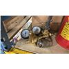 Image 5 : 2 BOXES OF ASSORTED HEAVY DUTY GAUGE VALVES & FIRE EXTINGUISHER