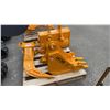 Image 2 : 305 YELLOW INDUSTRIAL 12" EXCAVATOR DIGGING BUCKET