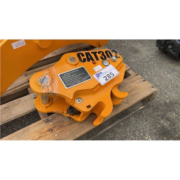 305 YELLOW INDUSTRIAL EXCAVATOR QUICK CHANGE HITCH ATTACHMENT