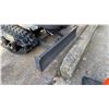 Image 11 : CGF INDUSTRIAL MX50R YELLOW GAS POWERED RUBBER TRACK MINI EXCAVATOR WITH ATTACHED