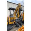 Image 4 : CGF INDUSTRIAL QK20R YELLOW GAS POWERED RUBBER TRACK MINI EXCAVATOR WITH ATTACHED