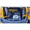 Image 5 : CGF INDUSTRIAL QK20R YELLOW GAS POWERED RUBBER TRACK MINI EXCAVATOR WITH ATTACHED