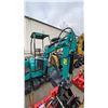 Image 4 : CGF INDUSTRIAL QK16R TEAL GAS POWERED RUBBER TRACK MINI EXCAVATOR WITH ATTACHED