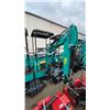 Image 4 : CGF INDUSTRIAL H15R TEAL GAS POWERED RUBBER TRACK MINI EXCAVATOR WITH ATTACHED
