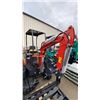 Image 4 : CGF INDUSTRIAL MX15RX RED GAS POWERED RUBBER TRACK MINI EXCAVATOR WITH ATTACHED