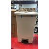 Image 2 : RUBBERMAID COMMERCIAL SLIMJIM STEP-ON WASTE RECEPTACLE *IN BOX*
