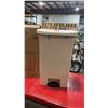 Image 2 : RUBBERMAID COMMERCIAL SLIMJIM STEP-ON WASTE RECEPTACLE *IN BOX*