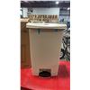 Image 2 : RUBBERMAID COMMERCIAL SLIMJIM STEP-ON WASTE RECEPTACLE *IN BOX*