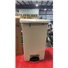 Image 2 : RUBBERMAID COMMERCIAL SLIMJIM STEP-ON WASTE RECEPTACLE *IN BOX*