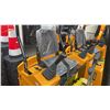 Image 4 : MIVA VA15 YELLOW 13.5 HP GAS POWERED RUBBER TRACK MINI EXCAVATOR WITH ATTACHED DIGGING